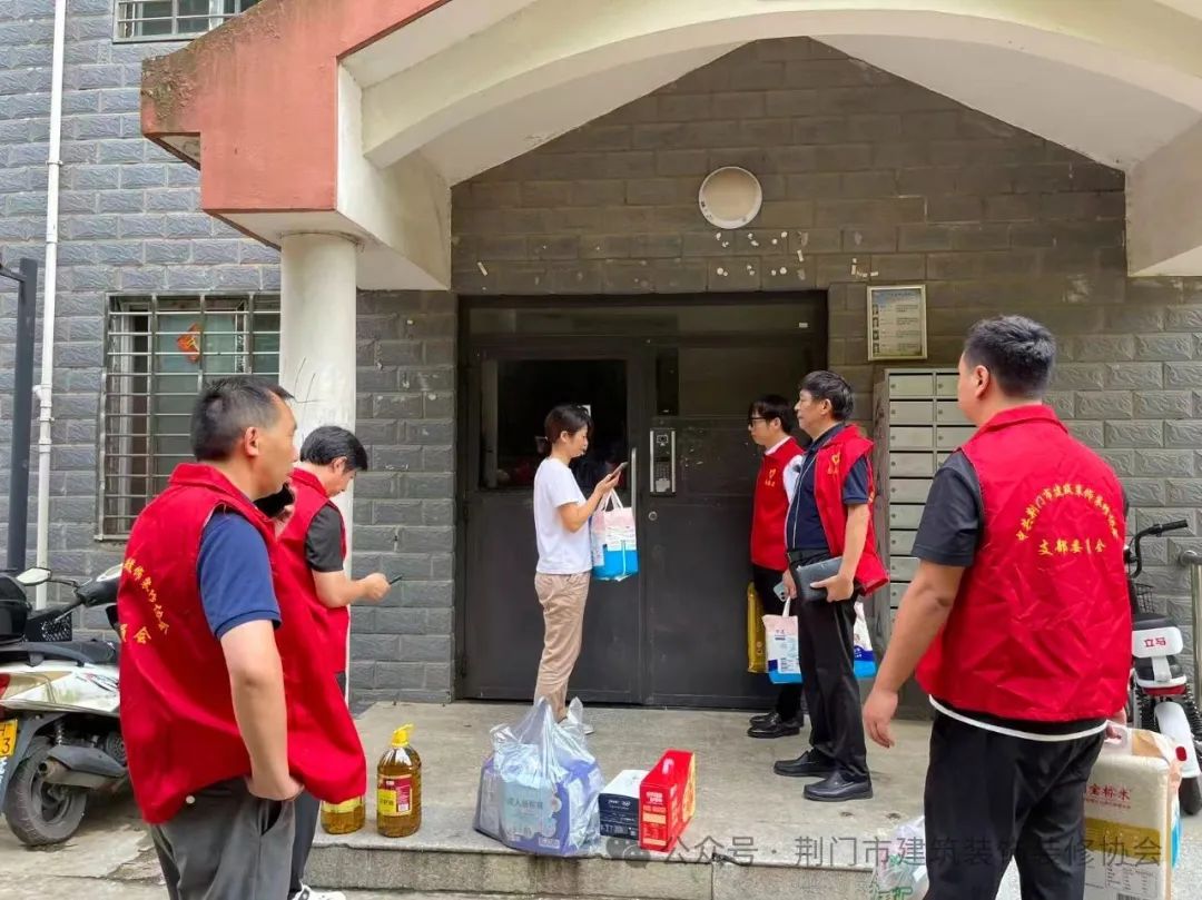 1755486757168383.jpg 640 (2).jpg